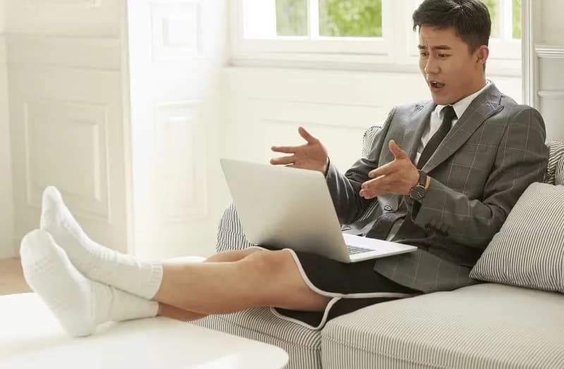 LAVORO - Il (caotico) rito delle riunioni all’italiana