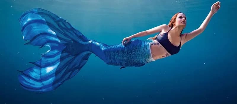 TREND - Il “mermaiding” sta conquistando le piscine