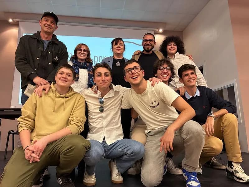 RIVAROLO CANAVESE - «Vicini e irraggiungibili»: il progetto dei liceali del Moro svela i segreti dei social - FOTO