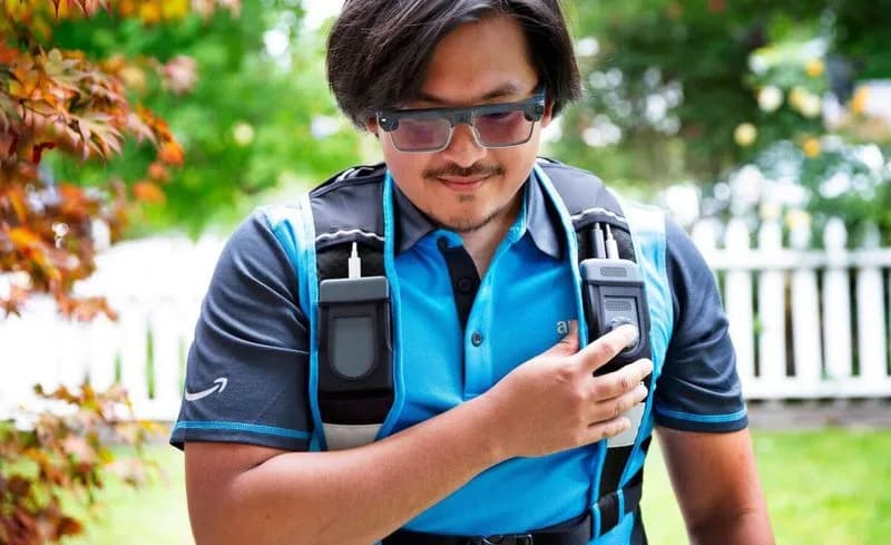 TECH - Gli occhiali smart dei corrieri Amazon