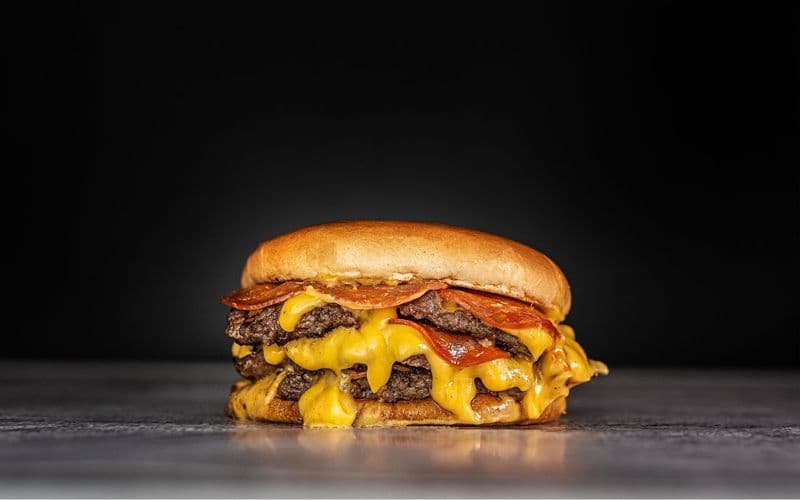 FOOD - Smash burger, la rivincita croccante dell’hamburger