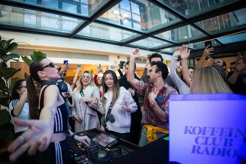 NIGHTLIFE - Ballare alle 10 del mattino, la nuova trasgressione