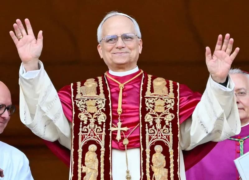 GLAMOUR - Papa Leone XIV conquista Vogue