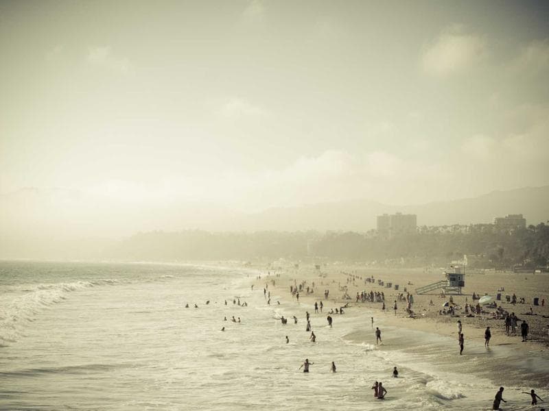 I danni all'interno di una delle abitazioni colpite