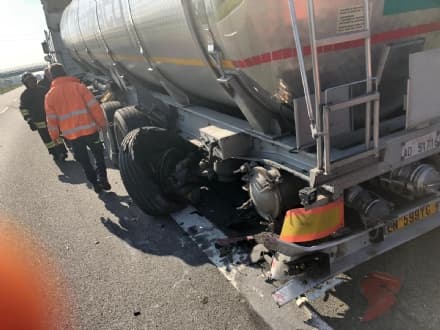 IVREA-SANTHIA' - Incidente: camion tampona cisterna - FOTO