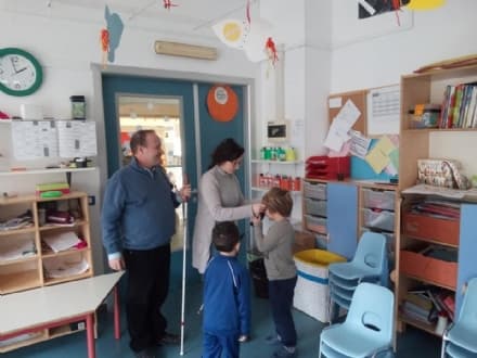 IVREA - L'associazione Apri incontra i bimbi della scuola Bertolè