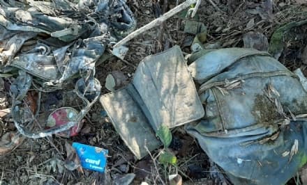 RIVAROLO - Due borse da donna abbandonate in mezzo ai campi