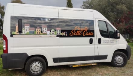 LEINI' - «Sotto casa»: un furgone itinerante porta in piazza i servizi pubblici