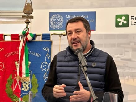 CHIVASSO - A 12 anni picchiata e rapinata dalla baby gang, Salvini: «Ci vorrebbe il servizio militare»