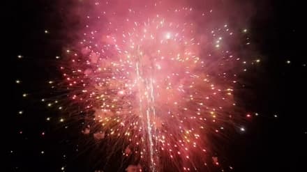 CERESOLE REALE - Niente fuochi d'artificio, venerdi spettacolo di giochi di luce sull'acqua del lago