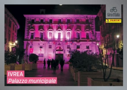 IVREA - Le figurine del Giro d'Italia in regalo ai bimbi ricoverati