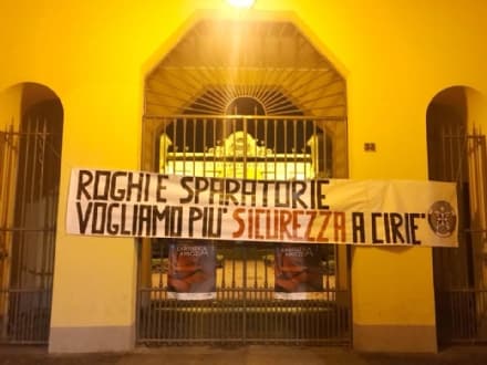 CIRIE' - Striscione di CasaPound: «Più sicurezza in questa città»