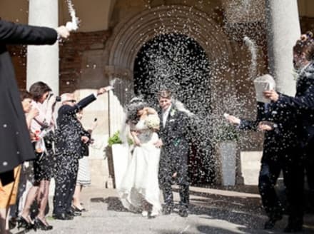 PONT CANAVESE - Lancio del riso vietato ai matrimoni
