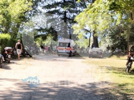 STRAMBINO - Bimba di sei anni morsa al volto da un cane: attimi di paura in riva al torrente Chiusella