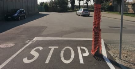 RIVAROLO - Viabilità alternativa: spunta un palo nell'asfalto nella via appena inaugurata - FOTO e VIDEO