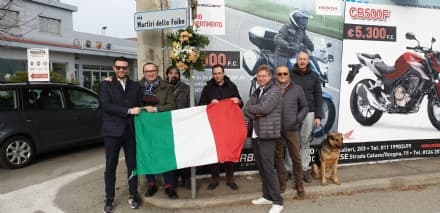 RIVAROLO - Riparolium onora i Martiri delle Foibe con una corona di fiori: «Il Comune, invece, si è dimenticato»