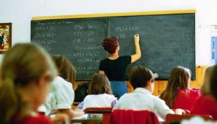 CANAVESE - Alunno a scuola con la microspia contro le maestre aggressive
