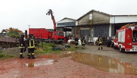 INCIDENTE SUL LAVORO - Operaio 38enne di Leinì folgorato a bordo di un camion: è grave
