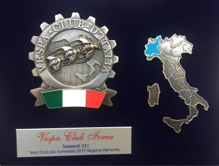 IVREA - Il Vespa Club premiato a Pontedera al museo Piaggio - FOTO