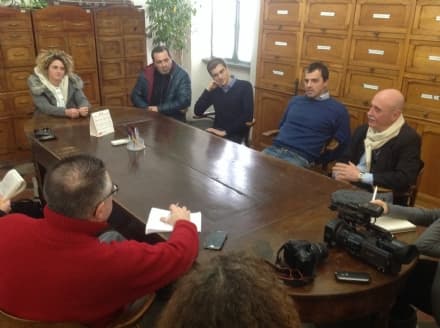 FAVRIA - Tasse troppo alte, sindaco minacciato in Comune