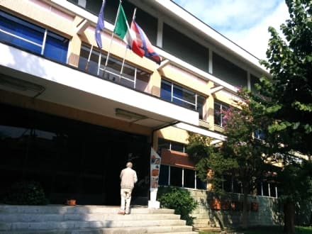 CASTELLAMONTE - Liceo si autofinanzia vendendo le ceramiche