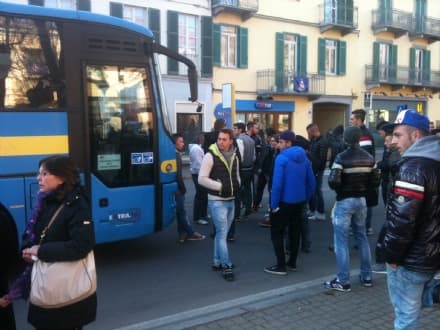 RIVAROLO - Studenti bloccano il centro cittadino - FOTO e VIDEO