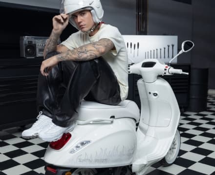 GLAMOUR - La Vespa come piace a Justin Bieber