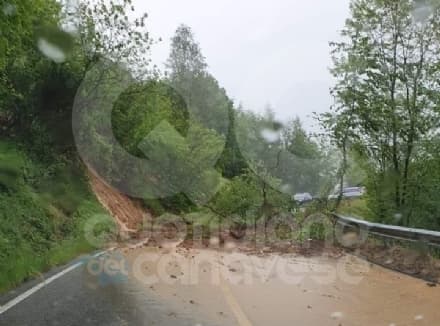 PRASCORSANO-CUORGNE' - Maltempo, frana sulla provinciale 42: strada bloccata - FOTO