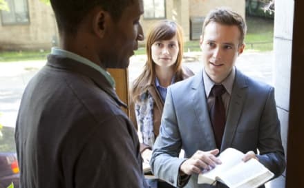 CANAVESE - Testimoni di Geova predicano di nuovo di casa in casa