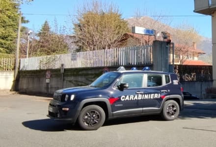 CHIESANUOVA - Pretende soldi dagli assistenti sociali e manda in ospedale due carabinieri di Cuorgnè: 45enne denunciata