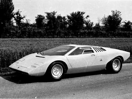 MOTORI - Mezzo secolo di Countach