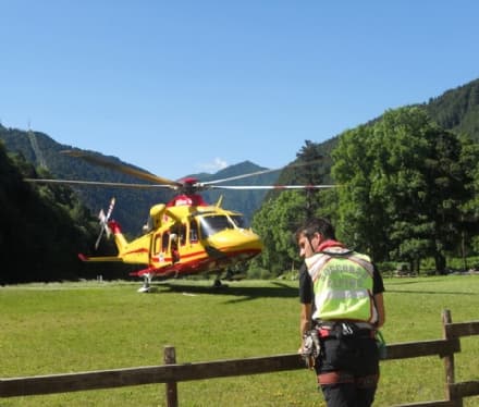 VALPRATO SOANA - Guardaparco colto da un malore in quota
