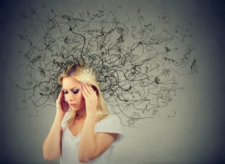 Ansia: Ecco i 10 sintomi fisici