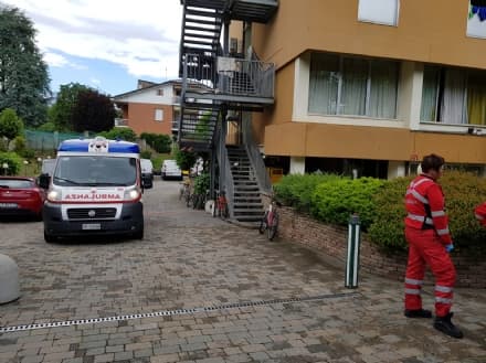 RIVAROLO CANAVESE - Profugo aggredisce mediatore culturale e lo ferisce con una pietra - VIDEO