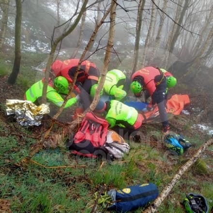 CHIESANUOVA - Cade con la moto nel bosco del Belice, 22enne salvato dal soccorso alpino - FOTO