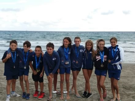 NUOTO - Roffino cala il poker: terzo posto per gli Esordienti della Nuotatori Canavesani al trofeo Ocean Kid