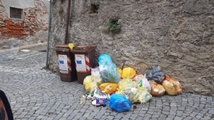 AGLIE' - Spazzatura un po' ovunque: il sindaco vara la linea dura