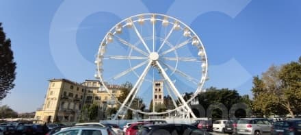 IVREA - Una ruota panoramica per ammirare la città dall'alto. Vi piace? - FOTO