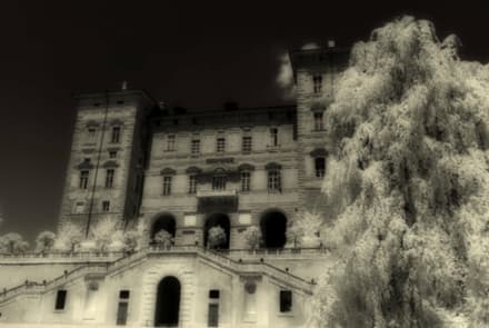 CURIOSITA' - Il castello di Agliè all'infrarosso e il simulatore di volo sul Canavese - FOTO