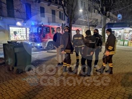RIVAROLO CANAVESE - Allarme inquinamento nella roggia: centro storico invaso dalla puzza di gasolio - FOTO