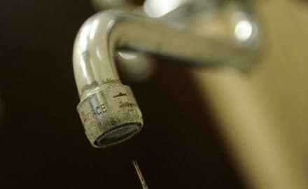 CUORGNE' - Rubinetti a secco per un guasto all'acquedotto