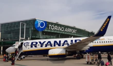 CASELLE - Ryanair annuncia la nuova rotta Torino-Praga