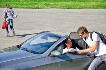 RIVAROLO - «Sono sue queste monete?»: l'ultimo trucco dei ladri per derubare le persone sole