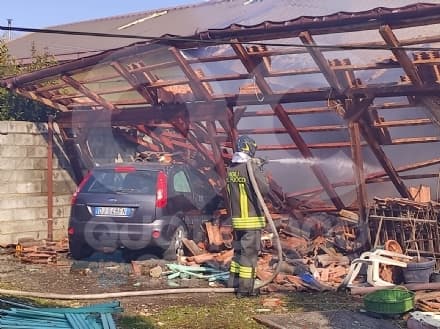 SAN BENIGNO CANAVESE - Esplosione devasta la casa, proprietario in prognosi riservata al Cto - FOTO e VIDEO