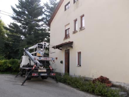 CASTELLAMONTE - Operaio cade in cantiere, indaga lo Spresal