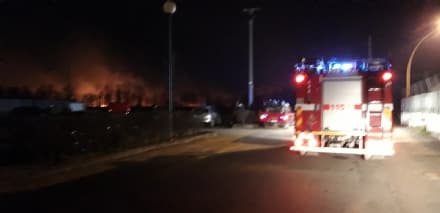 LOMBARDORE - Nottata di paura: fiamme nel poligono militare - FOTO