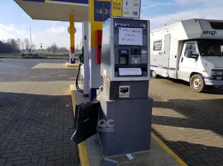 BAIRO - Ladri all'assalto del bancomat falliscono il colpo - FOTO