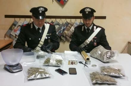 IVREA - Con un chilo di marijuana in casa: 19enne arrestato