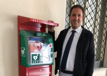 AGLIE' - Comune sempre più cardioprotetto: posizionato un defibrillatore davanti al Municipio