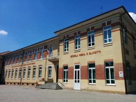 AGLIE' - Riapre l'aula di informatica con il «crowdfunding»